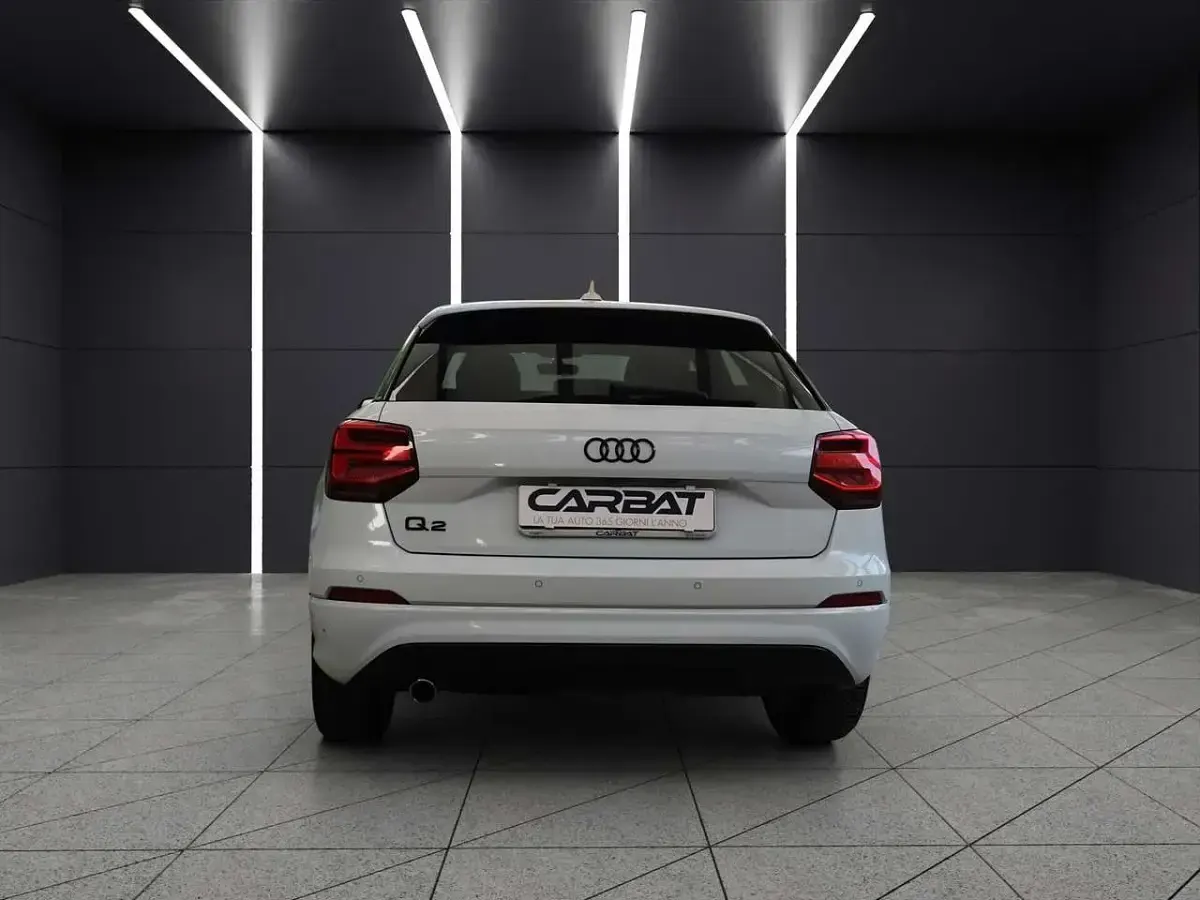 Usata Audi Q2 Design 116 CV (85 kW) 2017 Bianco SUV