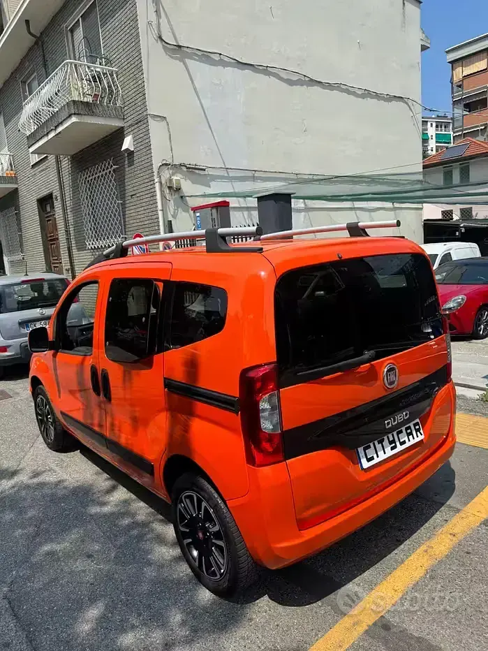 Usata Fiat Qubo Lounge 77 CV (56 kW) 2017 Arancione Monovolume