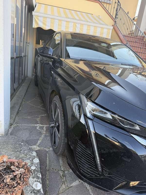 Usata Peugeot 308 GT 131 CV (96 kW) 2024 Berlina