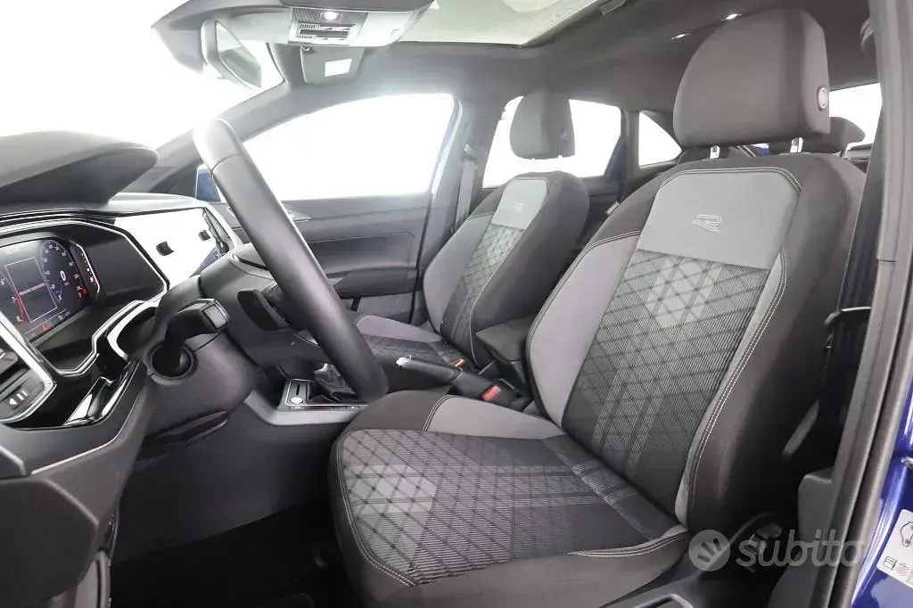 Usata VW Taigo R-line 110 CV (80 kW) 2024 Blu SUV