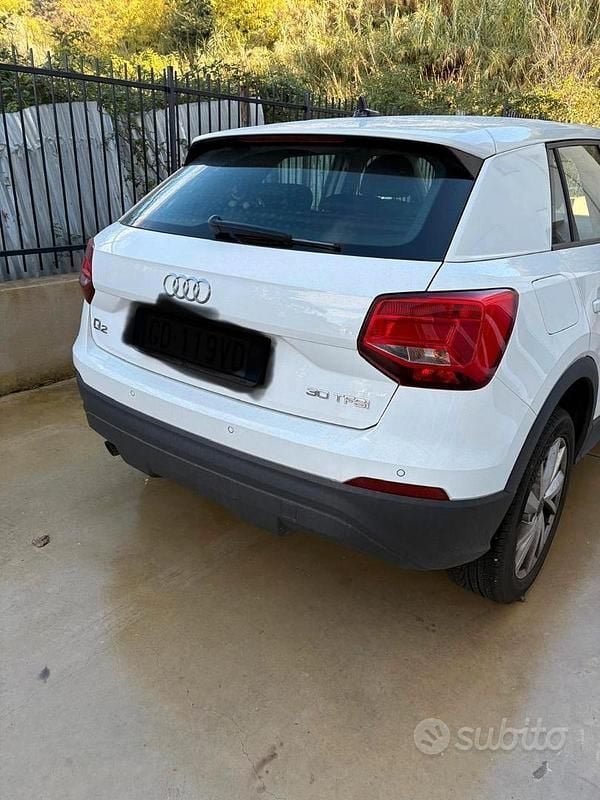 Usata Audi Q2 Business 116 CV (85 kW) 2019 Bianco SUV