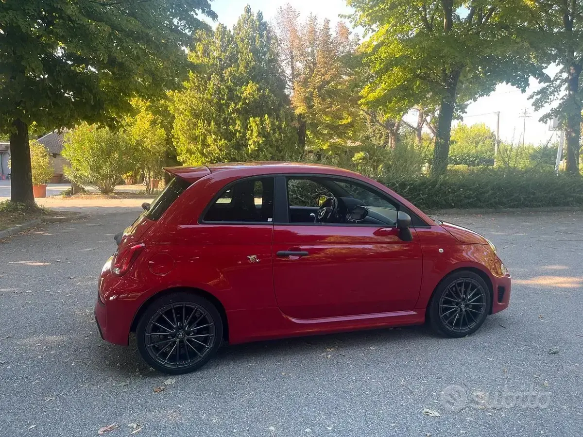 Usata Abarth 595 165 CV (121 kW) 2023 Rosso Berlina