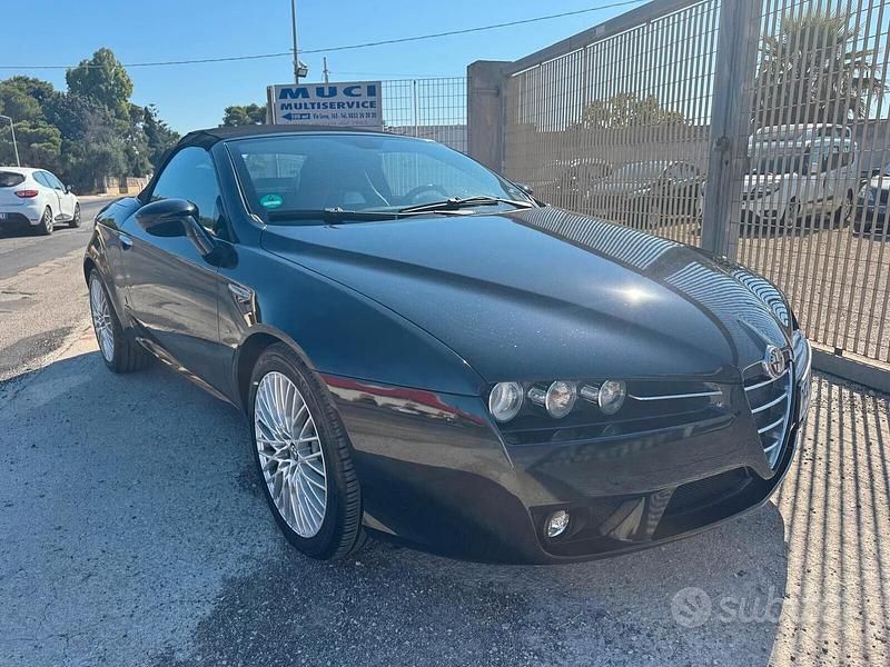 Usata Alfa Romeo Spider 200 CV (147 kW) 2009 Nero Cabrio