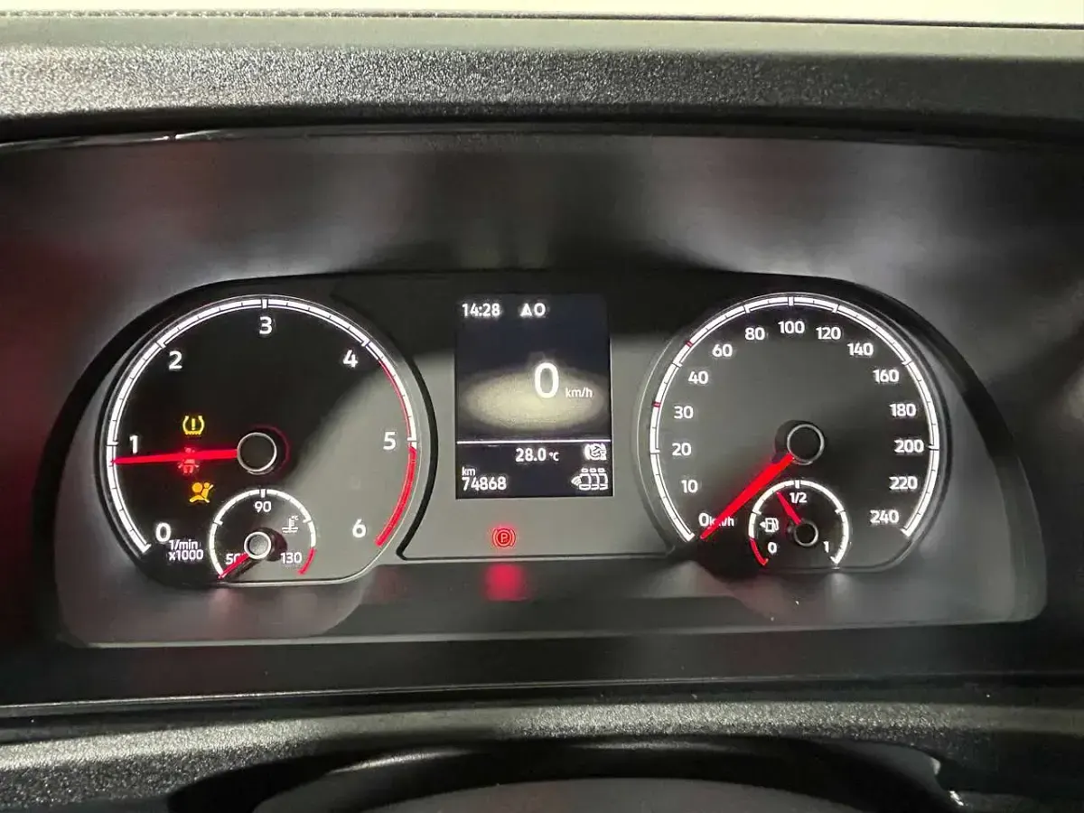 Usata VW Caddy 102 CV (75 kW) 2022 Argento Monovolume