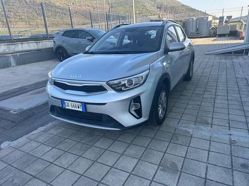 Usata Kia Stonic Urban 82 CV (60 kW) 2022 Sparkling silver SUV