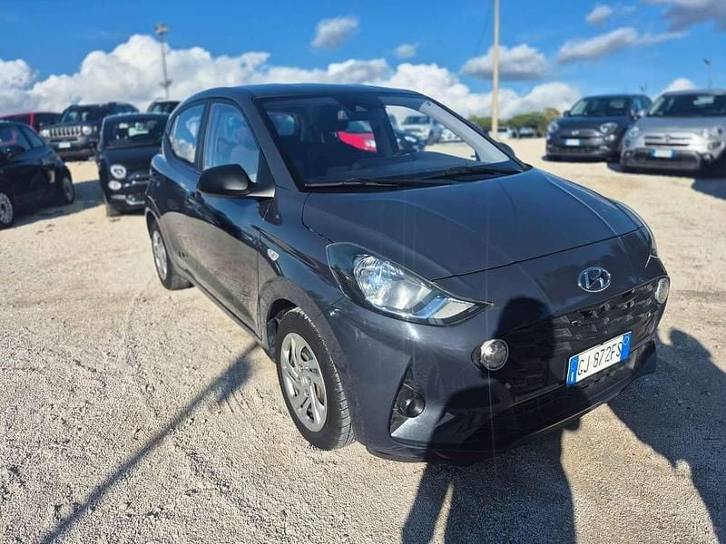 Usata Hyundai i10 67 CV (49 kW) 2022 Grigio Utilitaria