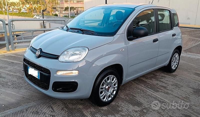 Begagnad Fiat Panda Easy 69 HK (50 kW) 2019 Grå Halvkombi