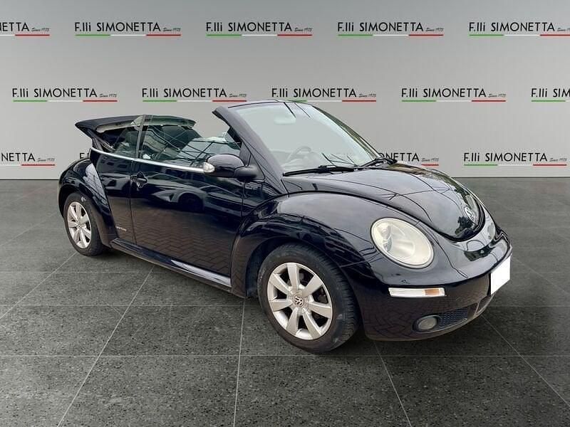 Usata VW New Beetle 105 CV (77 kW) 2008 Nero Utilitaria
