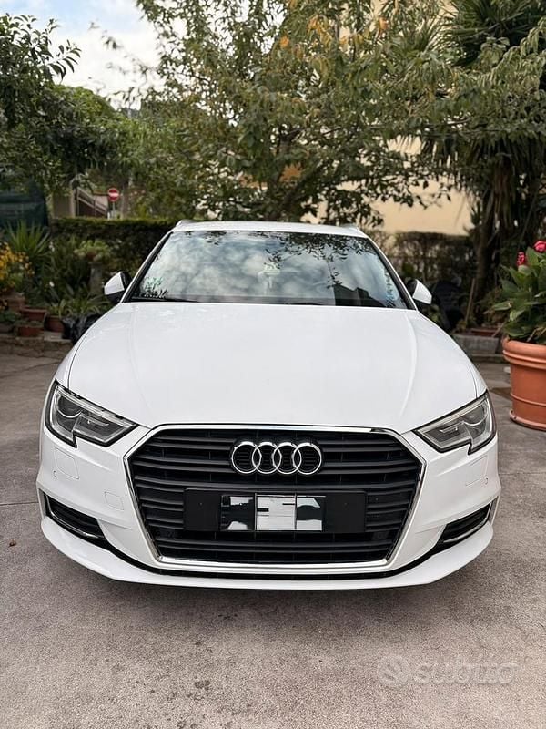 Usata Audi A3 Design 110 CV (80 kW) 2018 Bianco Berlina