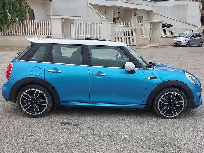 Usata Mini Cooper D 116 CV (85 kW) 2016 Blu/azzurro Utilitaria