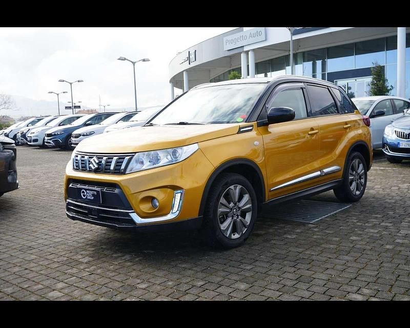 Usata Suzuki Vitara 111 CV (81 kW) 2019 Arancio metallizzato SUV