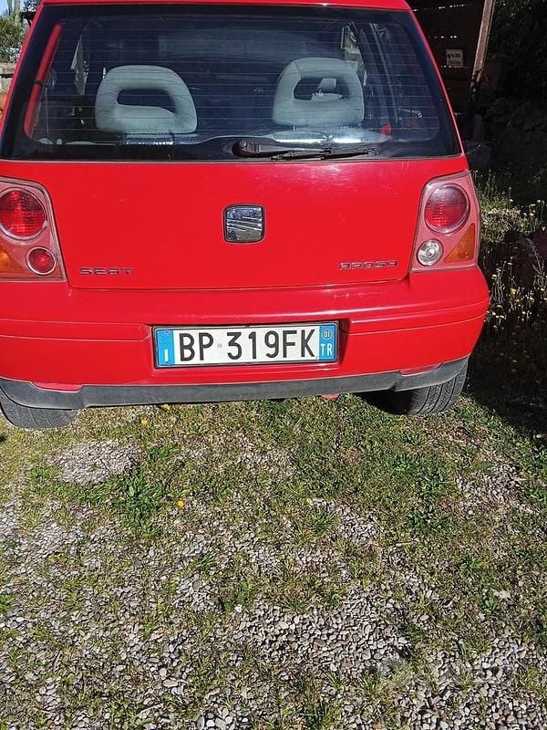 Usata Seat Arosa 50 CV (36 kW) 2001 Rosso Utilitaria