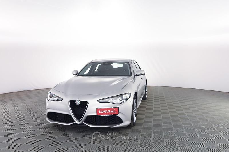 Usata Alfa Romeo Giulia Veloce 211 CV (155 kW) 2018 Grigio silverstone Berlina