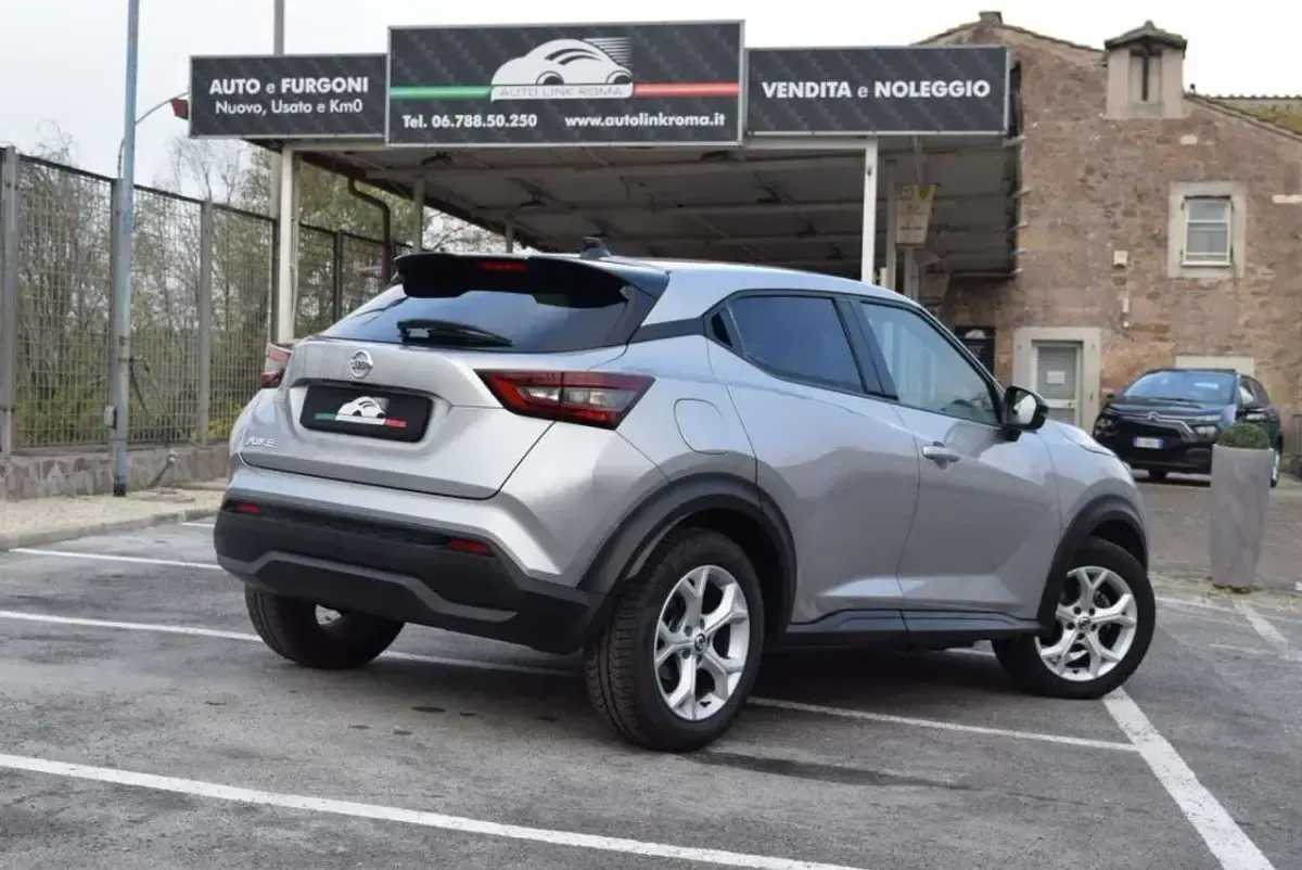 Usata Nissan Juke N-Connecta 114 CV (83 kW) 2022 Grigio scuro / metallizzato SUV