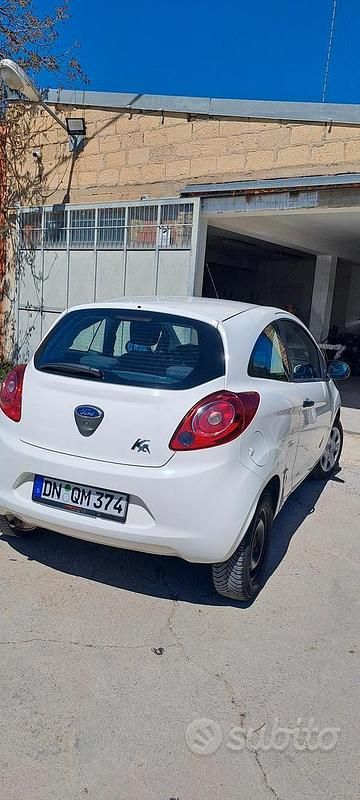 Usata Ford Ka 69 CV (50 kW) 2016 Bianco Utilitaria