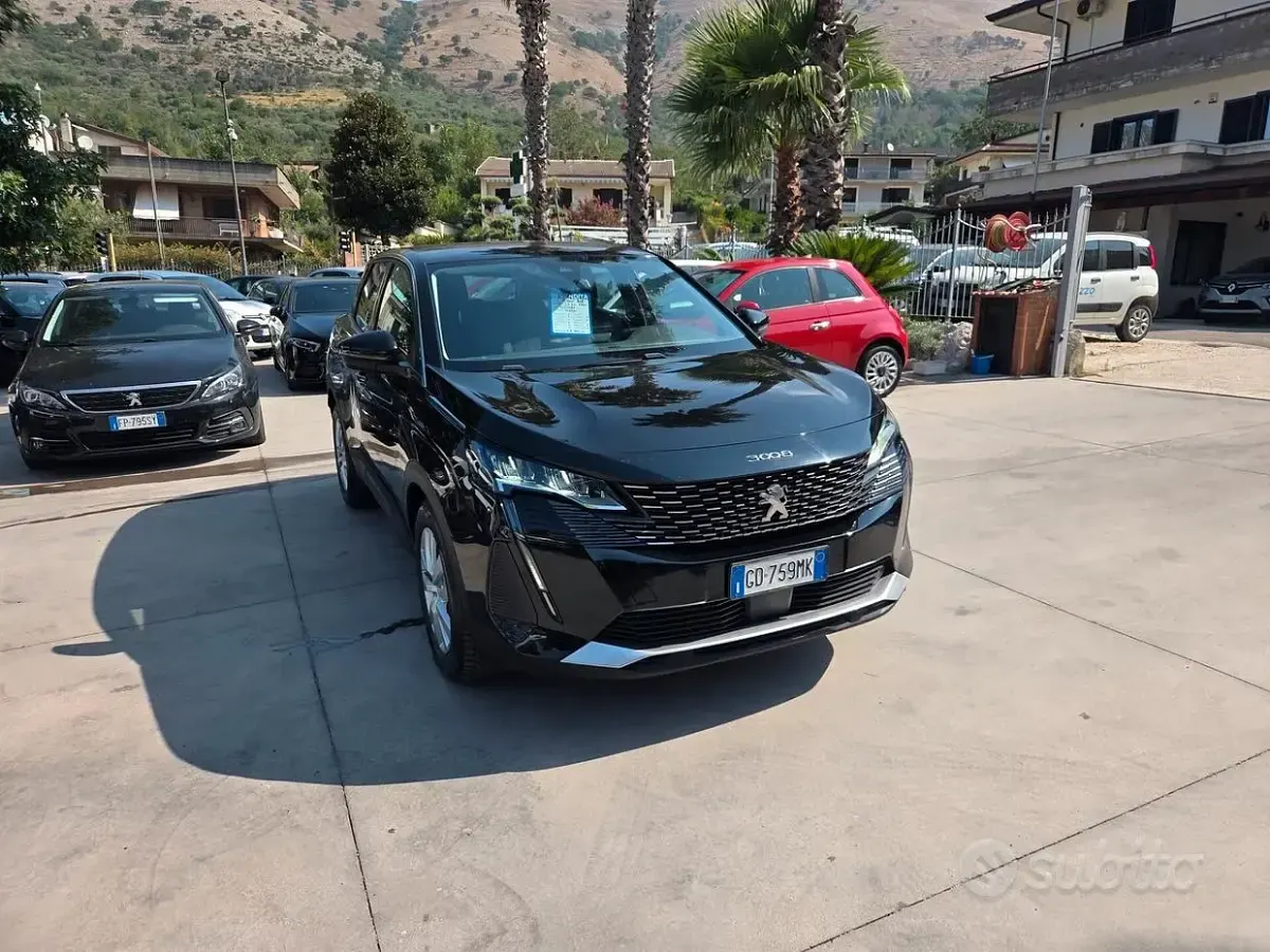 Usata Peugeot 3008 Business-Line 131 CV (96 kW) 2020 Nero SUV