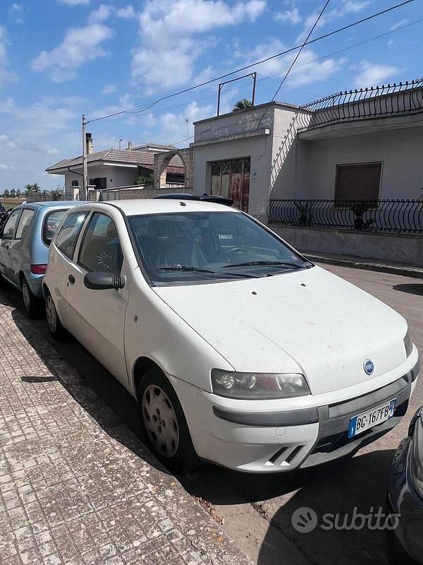 Bianco Usata 2000 Fiat Punto Due volumi | 1990 € (Buon prezzo) - Immagine 1/4