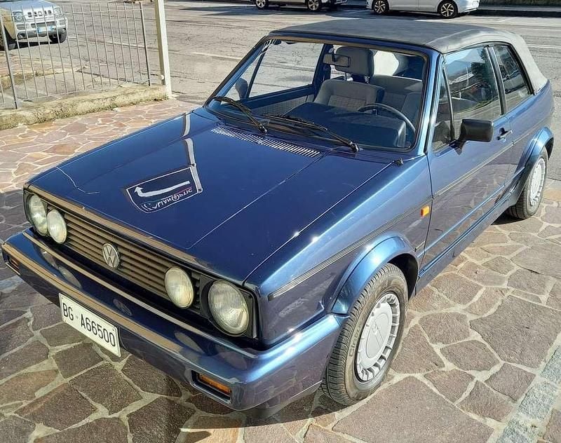 Usata VW Golf Cabriolet 73 CV (53 kW) 1991 Blu/azzurro Cabrio