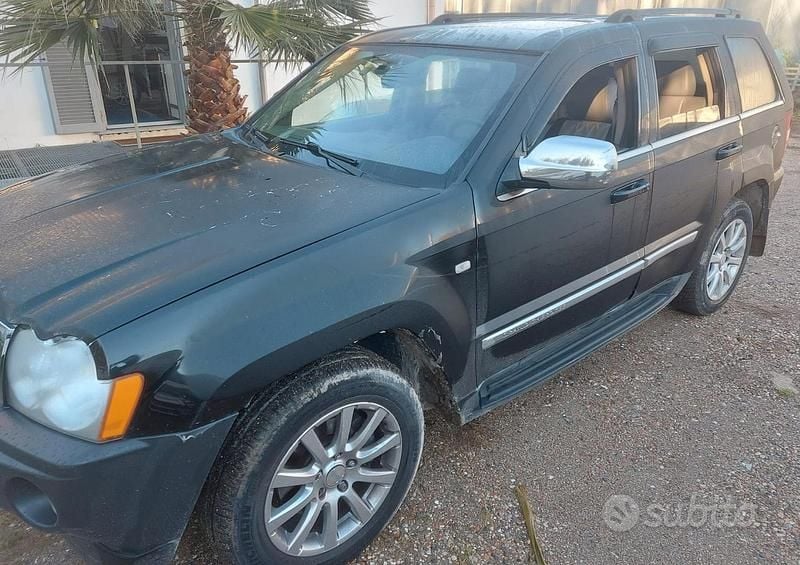 Usata Jeep Cherokee 2007 Nero SUV