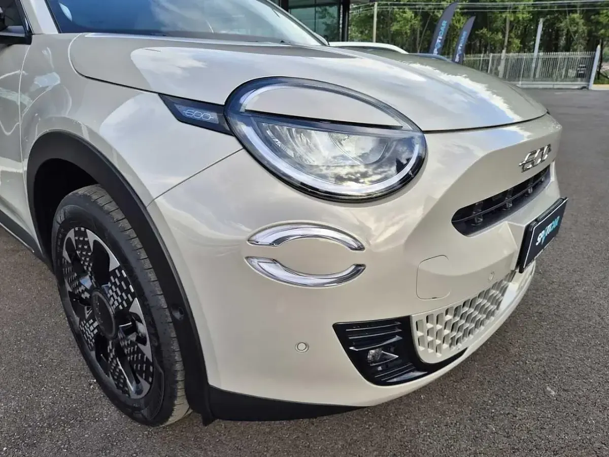 Usata Fiat 600 La Prima 101 CV (74 kW) 2025 Beige SUV