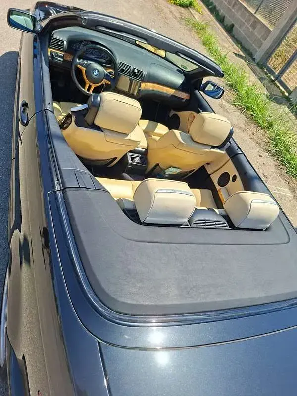 Usata BMW 330 Cabriolet M Sport 231 CV (169 kW) 2003 Nero Cabrio