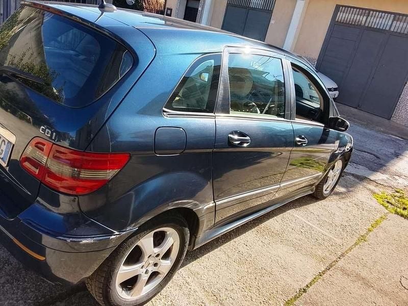 Usata Mercedes B200 140 CV (102 kW) 2005 Monovolume