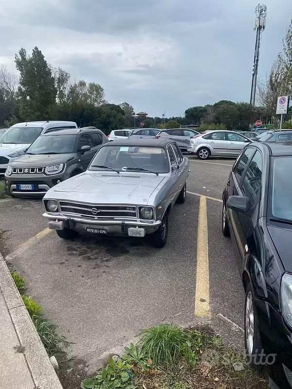 Usata Opel Ascona 1970 Grigio Berlina