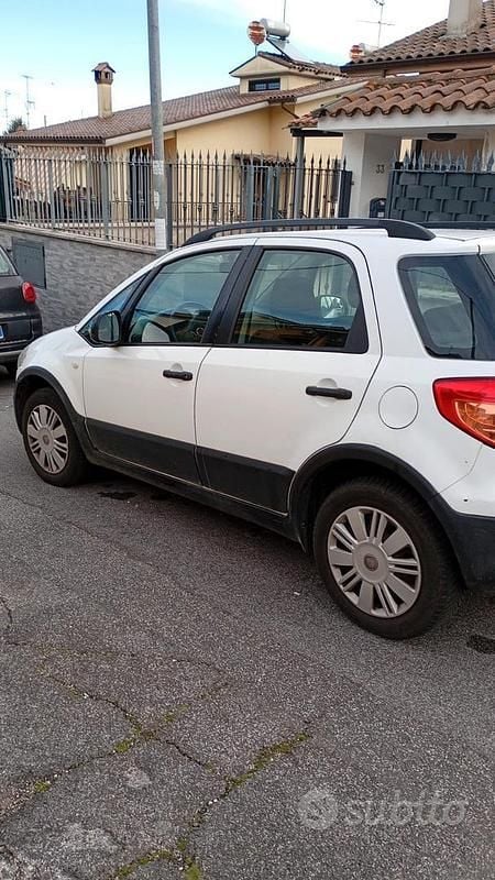 Usata Fiat Sedici 135 CV (99 kW) 2011 Bianco SUV