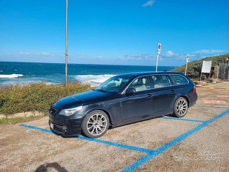 Usata BMW 530 M Sport 235 CV (172 kW) 2009 Nero Station wagon