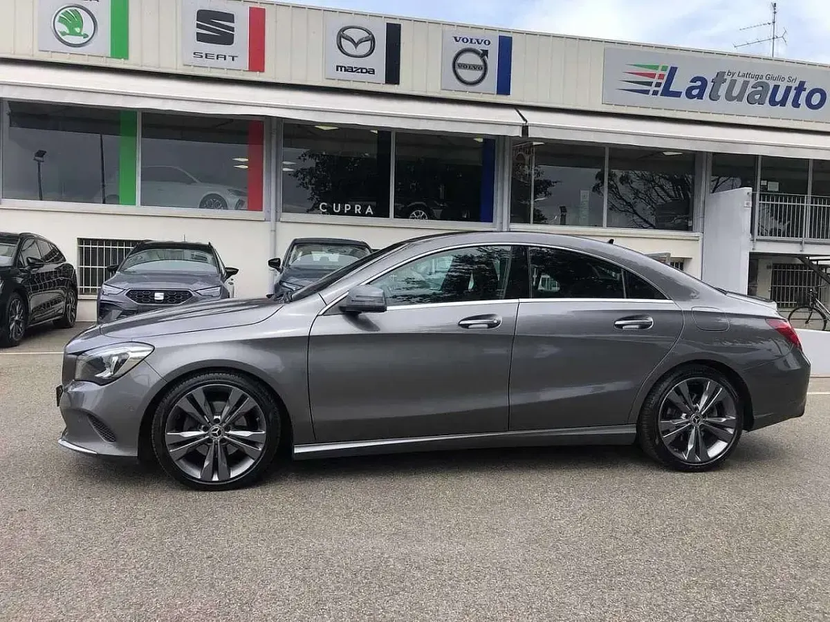 Usata Mercedes CLA180 Executive 109 CV (80 kW) 2018 Grigio Coupé