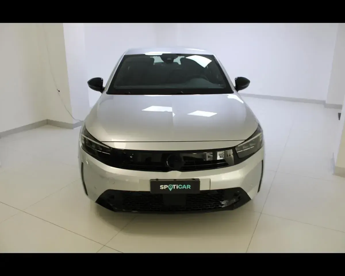 Usata Opel Corsa 101 CV (74 kW) 2025 Bianco Utilitaria