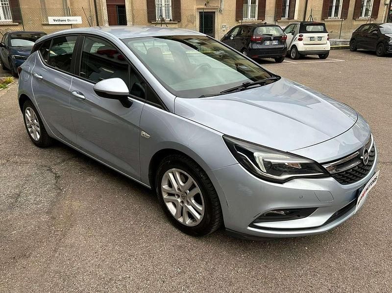 Usata Opel Astra 110 CV (80 kW) 2016 Argento Berlina