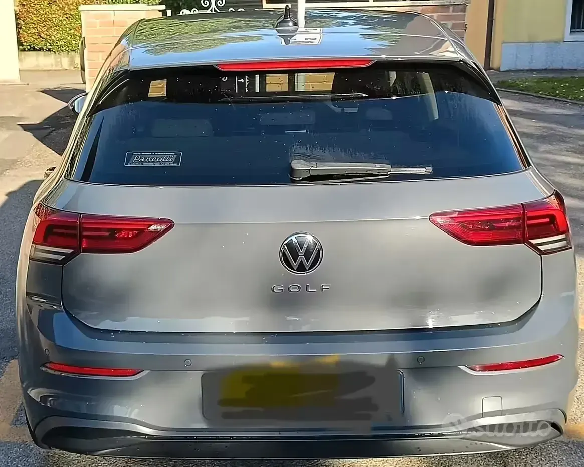 Usata VW Golf VIII 131 CV (96 kW) 2020 Grigio Berlina