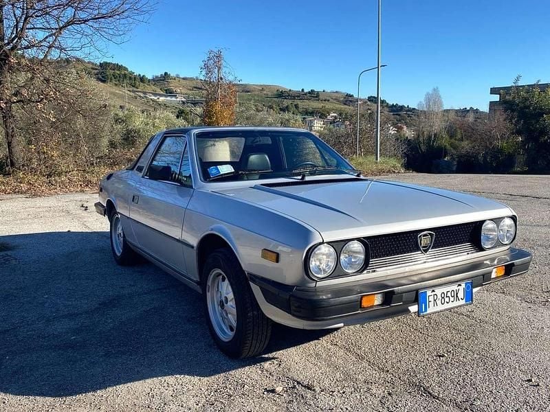 Usata Lancia Beta 135 CV (99 kW) 1981 Grigio Cabrio