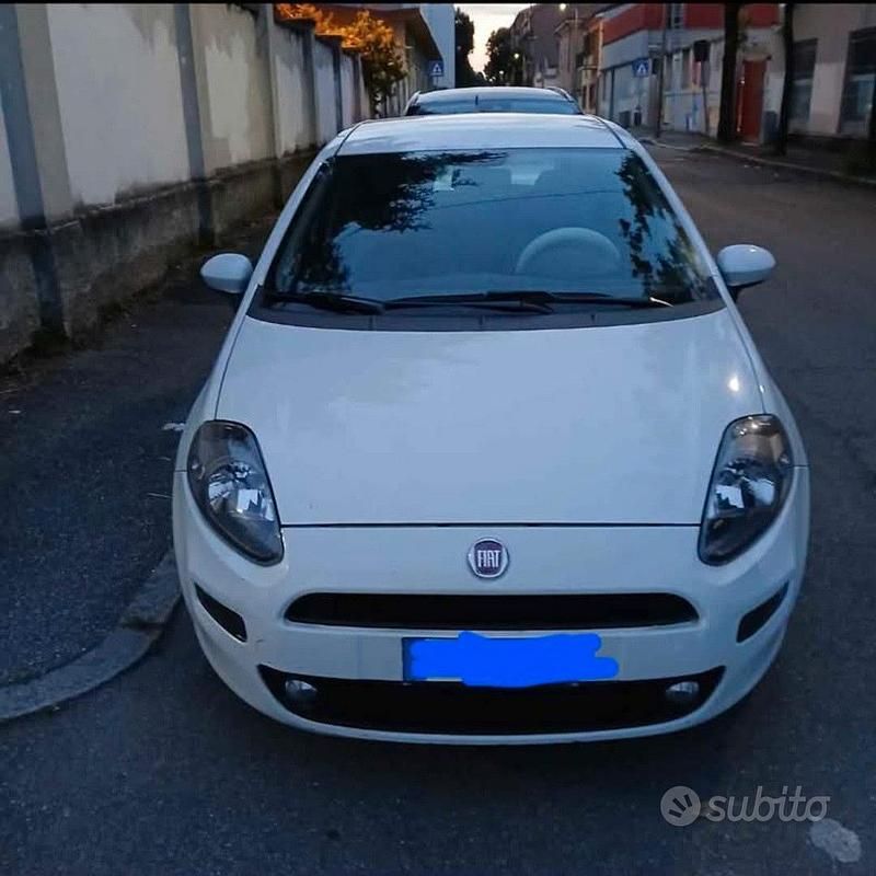 Usata Fiat Punto Active 60 CV (44 kW) 2011 Bianco Berlina