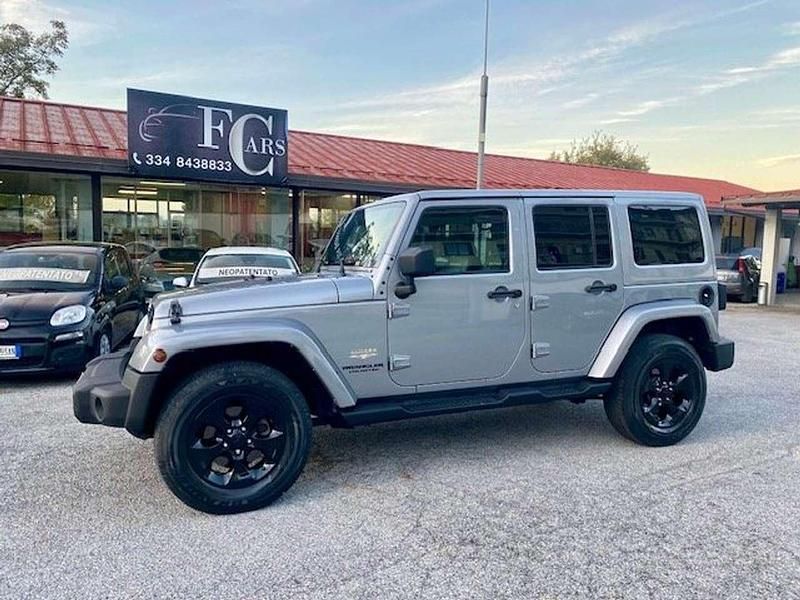 Grigio Usata 2015 Jeep Wrangler Unlimited Sahara SUV | 32.000 € (Cara) - Immagine 1/4