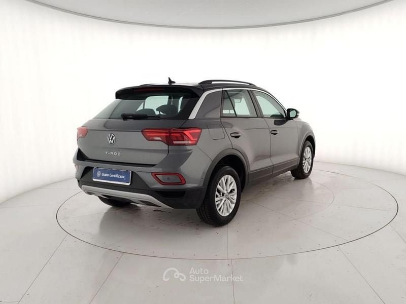 Usata VW T-Roc Life 150 CV (110 kW) 2025 Grigio metallizzato SUV