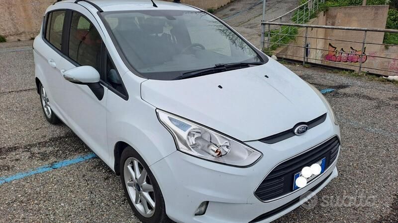 Usata 2017 Ford B-MAX Monovolume | 8900 € (Buon prezzo) - Immagine 1/4