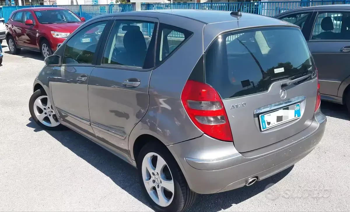 Usata Mercedes A170 Elegance 116 CV (85 kW) 2005 Grigio Monovolume