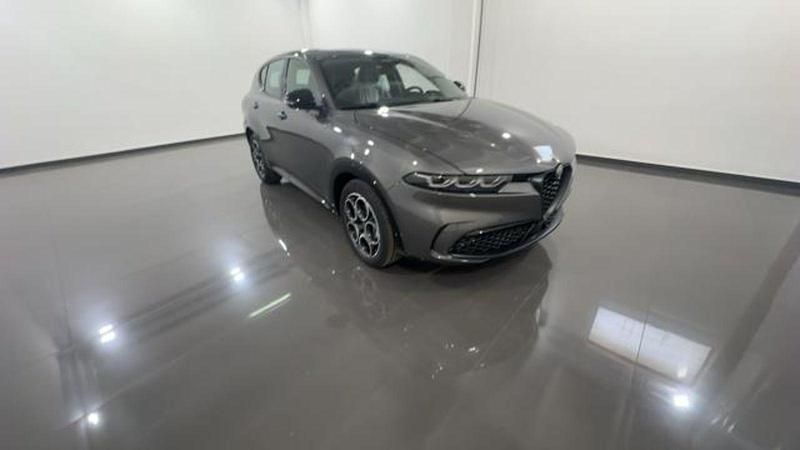 Grigio metallizzato Usata 2024 Alfa Romeo Tonale Sprint SUV | 26.800 € (Buon prezzo) - Immagine 1/4