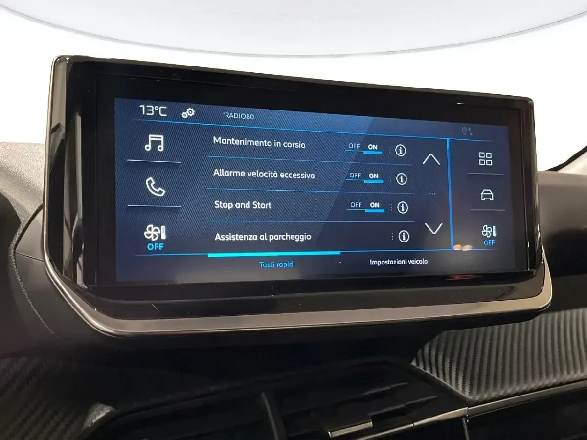 Nuova Peugeot 208 Style 100 CV (73 kW) 2026 Argento Utilitaria