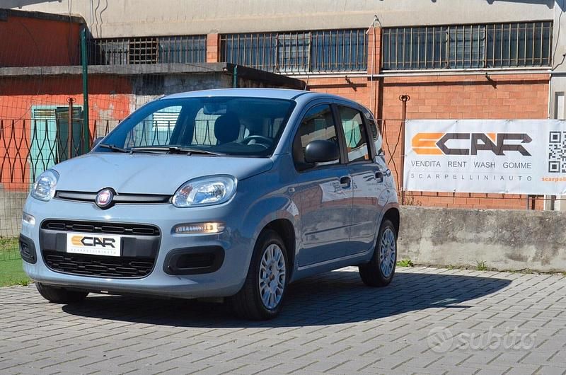 Grigio Usata 2020 Fiat Panda Easy Tre volumi | 9990 € (Buon prezzo) - Immagine 1/4