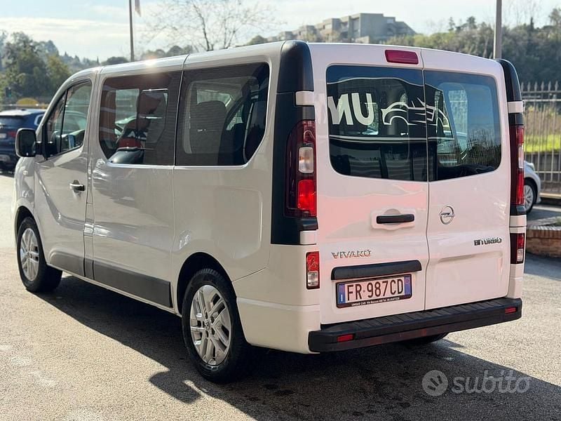Usata Opel Vivaro S 125 CV (91 kW) 2018 Bianco Monovolume