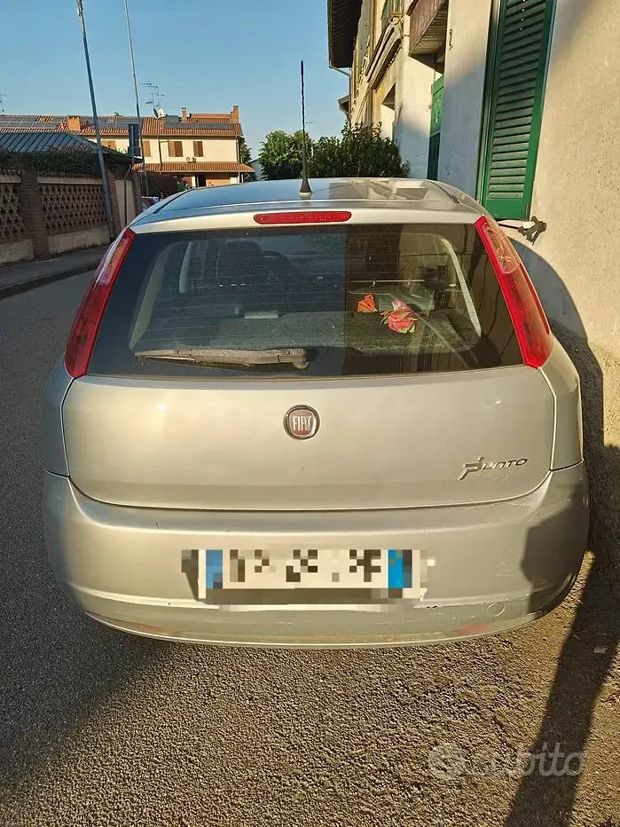 Usata Fiat Grande Punto Active 65 CV (47 kW) 2008 Grigio Utilitaria
