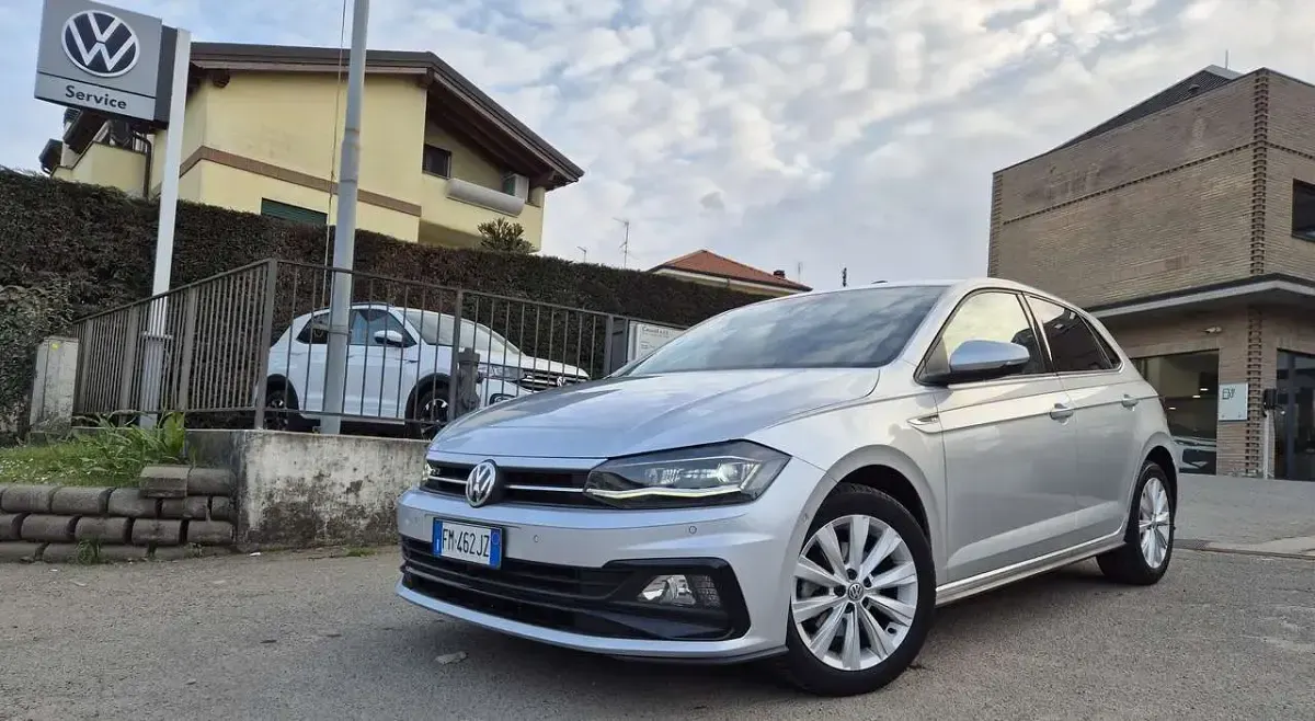 Usata VW Polo Highline 116 CV (85 kW) 2018 Silver metall Utilitaria