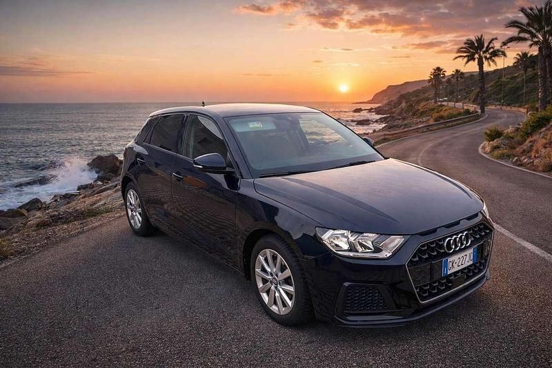 Usata Audi A1 Sportback Advanced 110 CV (80 kW) 2020 Blu/azzurro Utilitaria