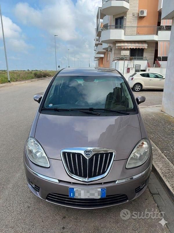 Usata Lancia Musa 90 CV (66 kW) 2008 Monovolume