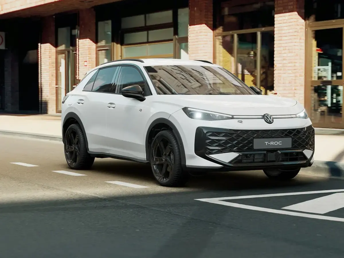 Nuova VW T-Roc R-line 150 CV (110 kW) 2026 Pure white SUV