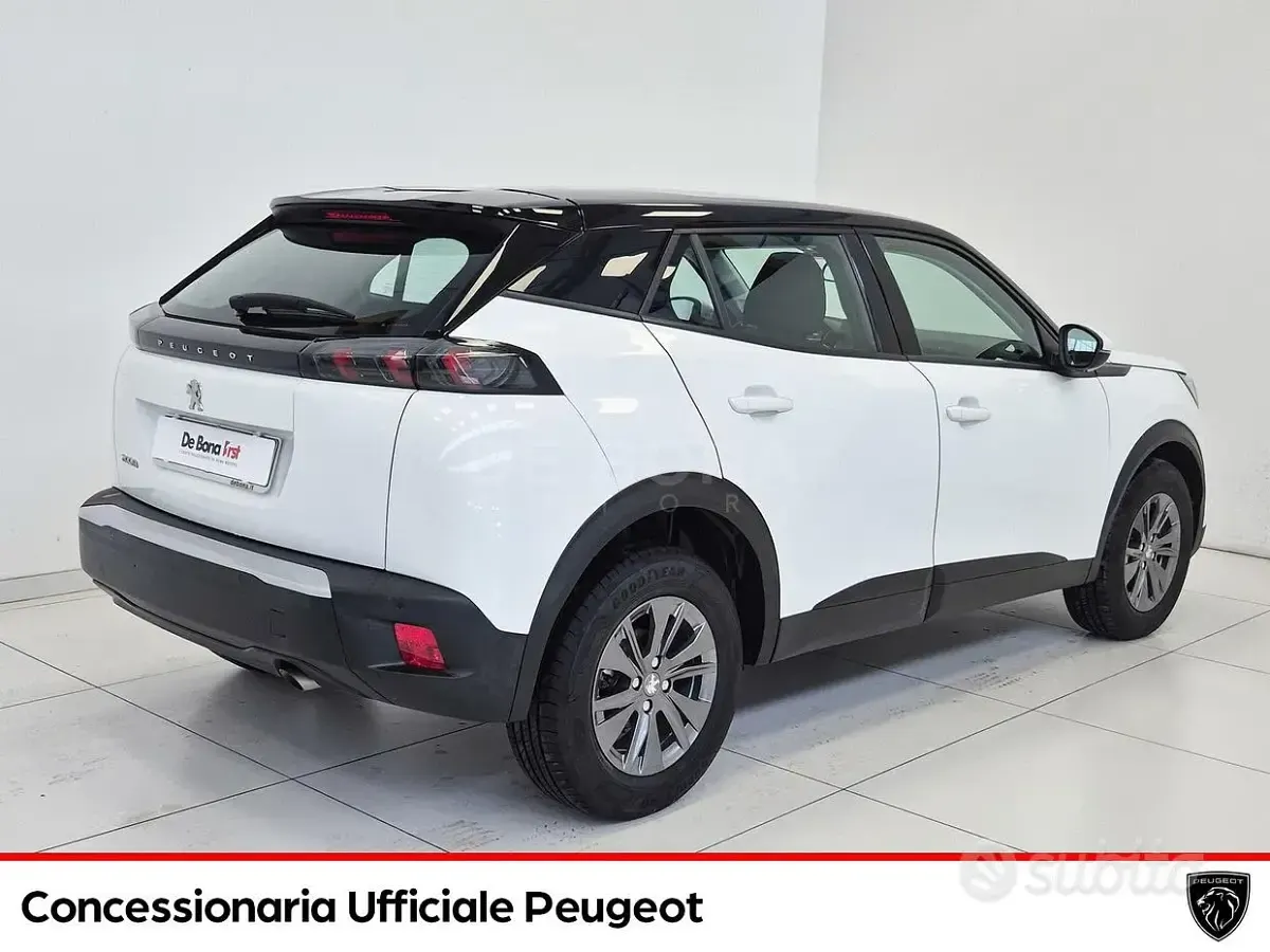 Usata Peugeot 2008 Active 102 CV (75 kW) 2020 Other SUV