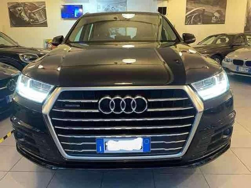 Usata Audi Q7 Sport 272 CV (200 kW) 2018 Blu/azzurro SUV